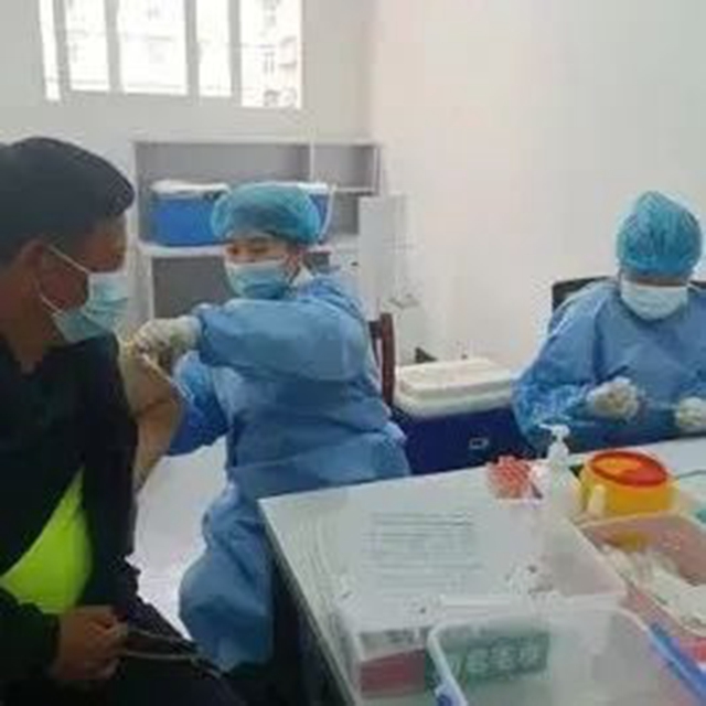 高原上的乡城县人民医院,来了一位“眼睛弯弯的护士阿姨”(图5) 5.jpg