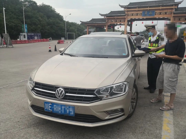 今年以来泸州共查处“黑车”804辆