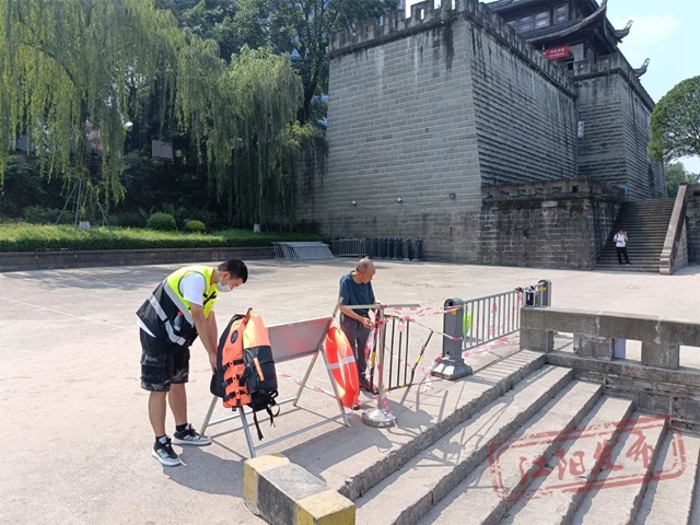 泸州:来自40℃+的“烤”验,致敬高温下的坚守!(图9) 9.jpg