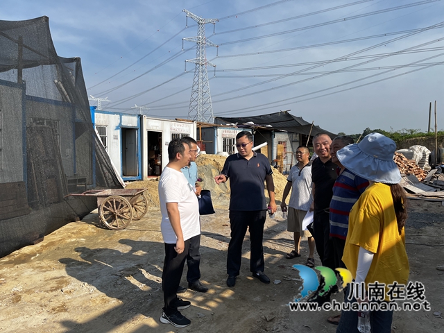 泸县自然资源与规划局到云龙镇考察城乡建设用地增减挂钩项目(图2) 图2.jpg