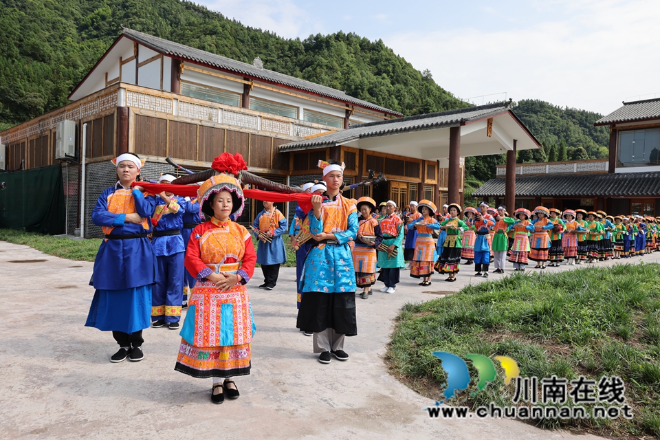 “花开富民 苗寨吃新”开幕式21.jpg