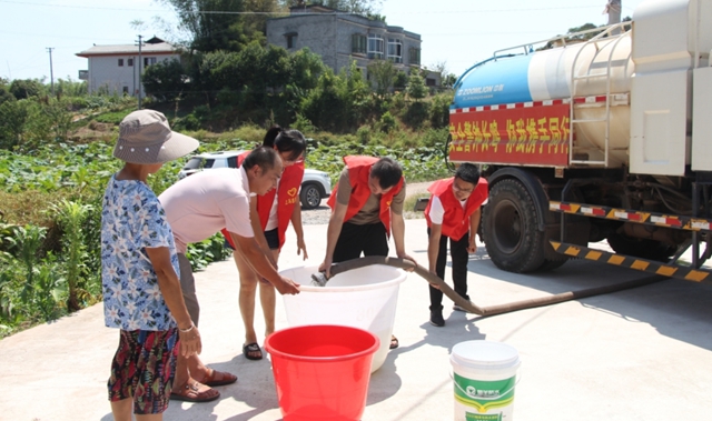 民心守护|纳溪区全力出击,为群众送水解“旱情”(图8) 8.jpg