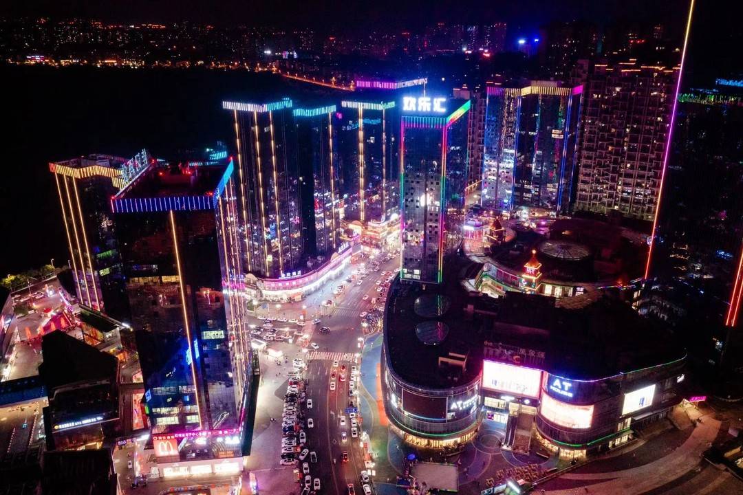 川南新能源汽车城落户泸州金融商业中心(图5) 2.jpg