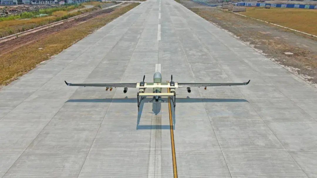 “雨神”驾到!中国气象局调集大型无人机入川增雨(图2) 2.jpg