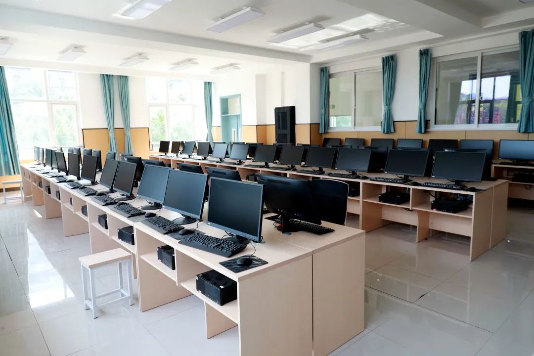 实探!泸州市龙马高中江韵学校开学在即,内部实景图抢先看!(图11) 10.jpg