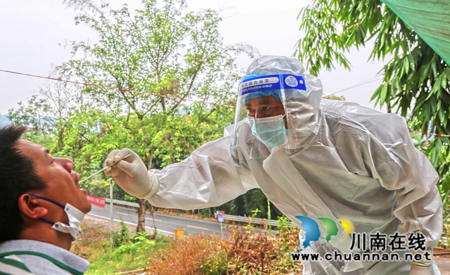 纳溪天仙镇屈直德：坚守抗疫一线的乡村医生