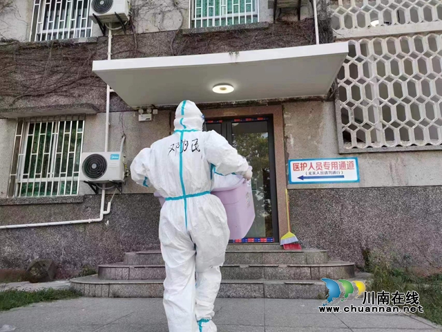 他被抢救醒来后还在念叨“隔离点的值守不能没人！