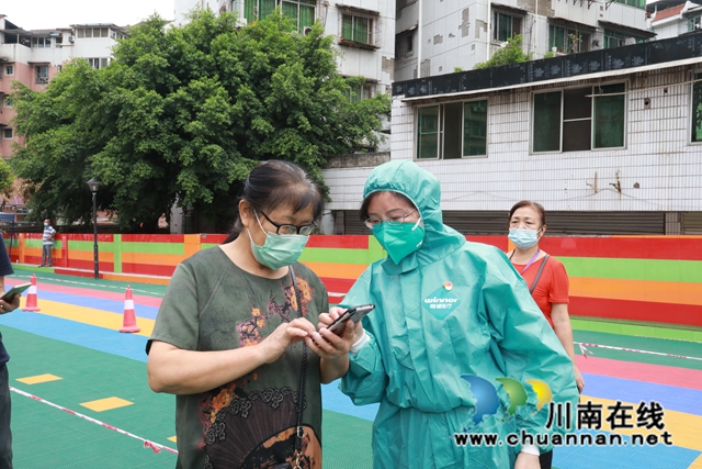 龙马潭区防疫志愿者王文莲：“我是一块砖，哪里需要我，我就顶上去！”