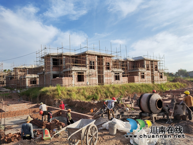 得胜镇上顶山村建设现场（曾佐然摄）.jpg