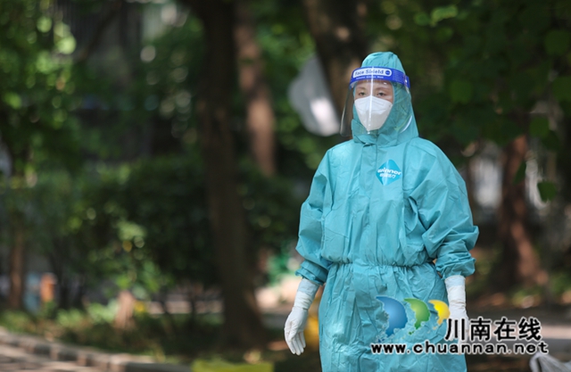 罗飞：白衣战士再冲锋，“她为我们拉起了一道抗疫安全的防线！”