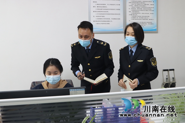 送服务、办实事、促发展!泸县全力推进“个体工商户服务月”活动(图5) a21af3dd05dd26db5a68e499c771738.jpg