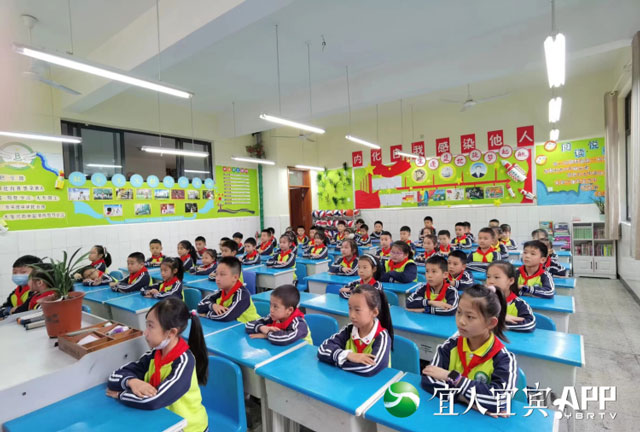 宜宾这十年丨绘就幸福画卷 民生福祉节节攀升(图2) 2-1.jpg