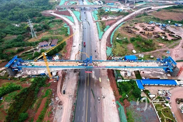新进度！渝昆高铁川渝段最长特大桥最后一跨连续梁合龙