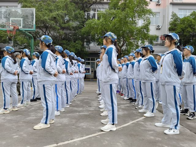 nEO_IMG_军训IMG_20221008_095641.jpg