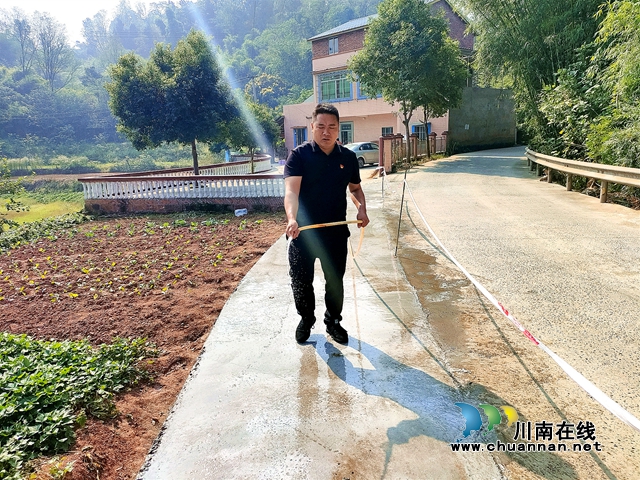 图2：路面拓宽消除弯道安全隐患.jpg