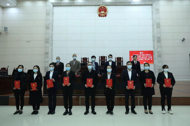 【忠诚铸魂 铁纪担当】龙马潭区法院举行2022年新任人民陪审员颁证暨就职宣誓仪式(图6) 7-1.jpg