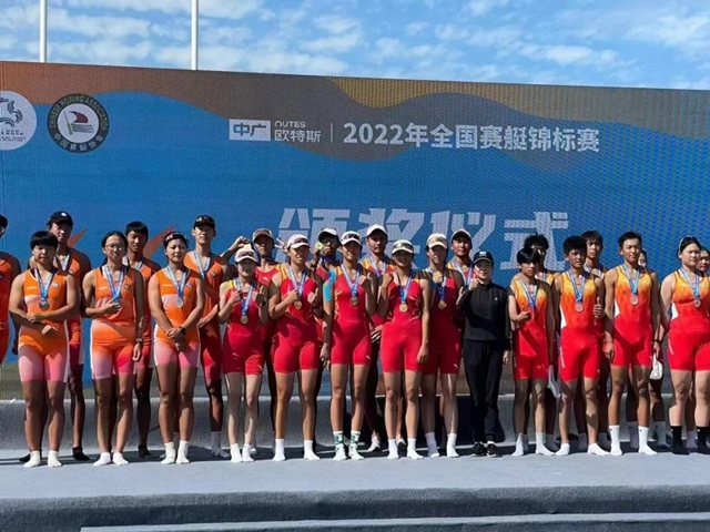 号外｜泸州两学子全国赛艇锦标赛勇夺2金1银