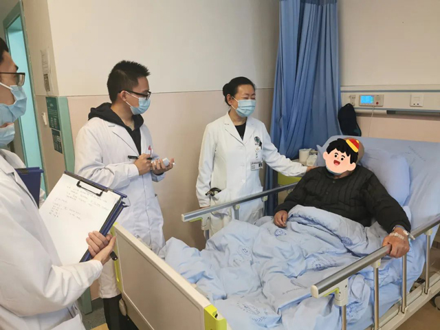 西南医大附院薛莉：呕心沥血、拥粉无数的“薛神医”