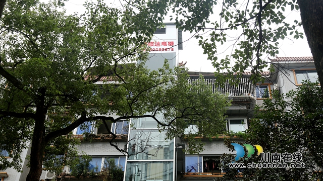 加装电梯后的小区环境。 (5).jpg