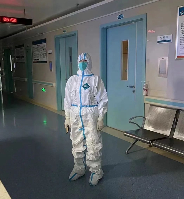 89岁新冠阳性患者突发脑出血 微创手术后转危为安