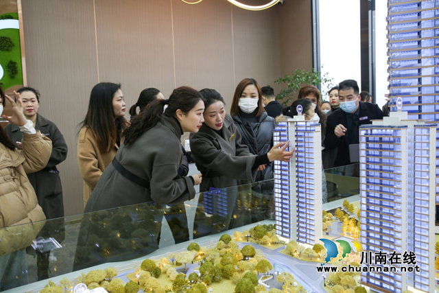 燃!首次亮相就火爆全城,这才是泸州鼎儫的姿态!(图5) 6.png