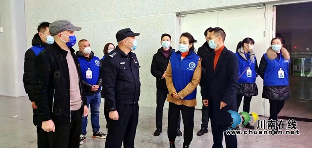 泸州市救助管理站高铁站救助服务点成立运行(图2) 高铁2.jpg