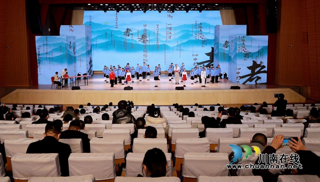 纳溪:讲好家风故事,送上温情“节礼”(图1) 1.jpg