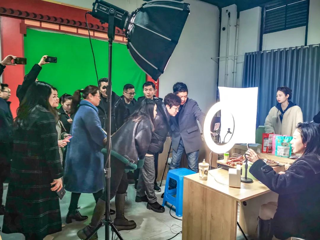 自贡去年完成网络交易额236.61亿元，增速全省第5