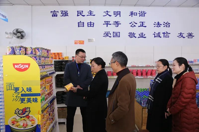 罗2.jpg