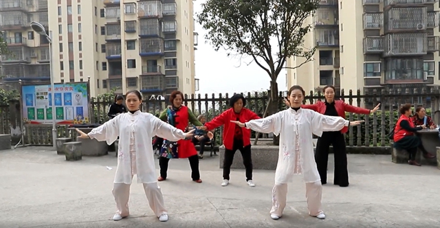 【团队】人美又能干!水井沟门诊的13朵“铿锵玫瑰”(图6) 7.jpg