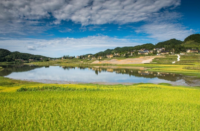 招商“最泸州”:川南海拔最高的湖(图2) 2.jpg