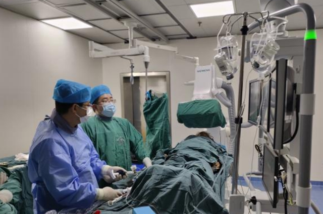 【围观】血管里长结石!动脉被堵……(图2) 2.jpg