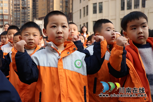 学唱雷锋歌曲1.JPG