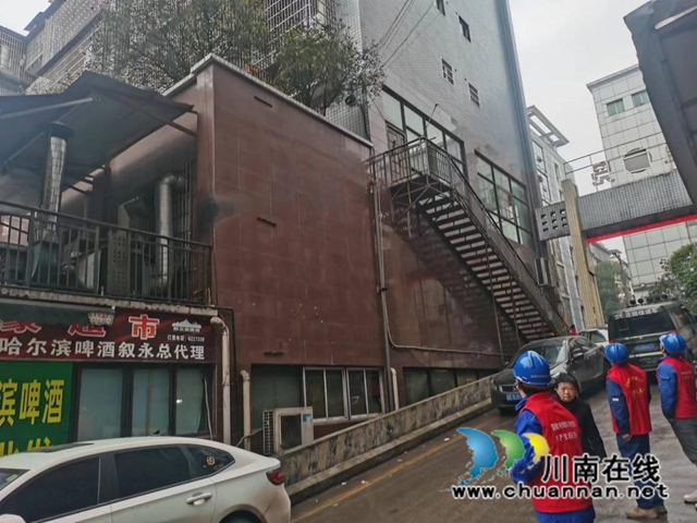 飞线整治现场图片1.jpg
