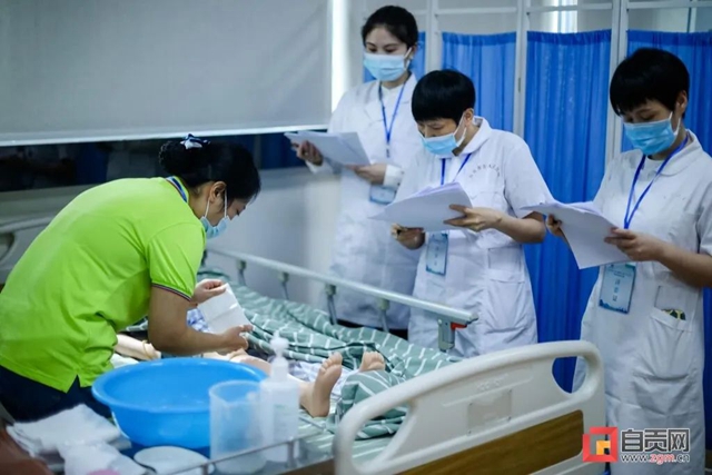 自贡：让老人更有“医”靠