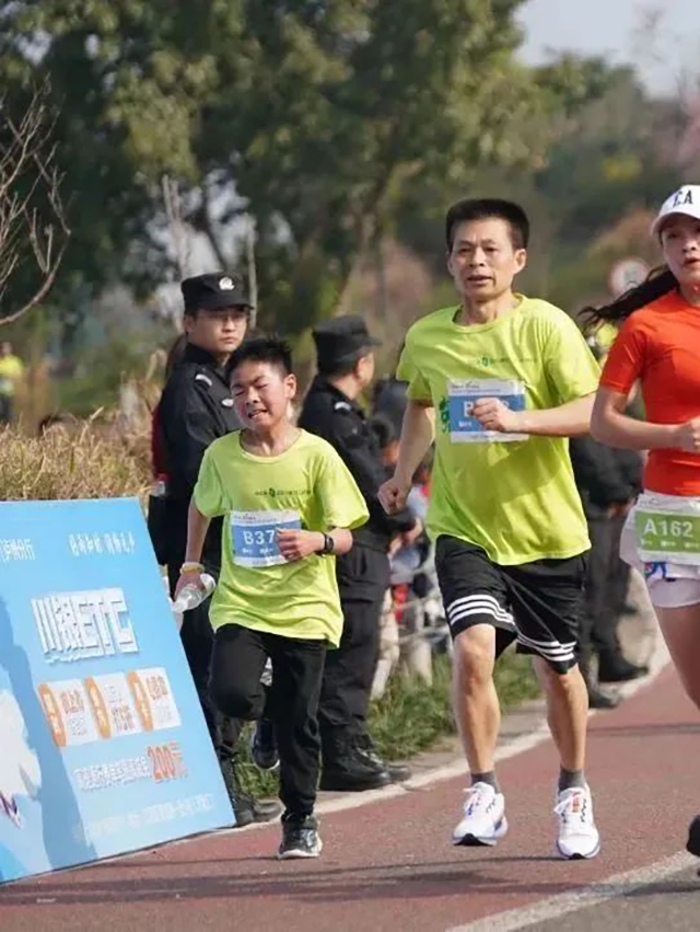 鸣枪开跑!龙马潭松滩湖环湖马拉松燃爆这个春天!(图12) 12.jpg