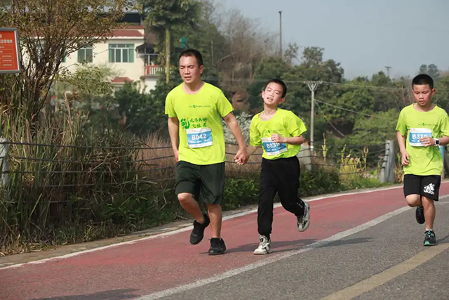 鸣枪开跑!龙马潭松滩湖环湖马拉松燃爆这个春天!(图14) 14.jpg