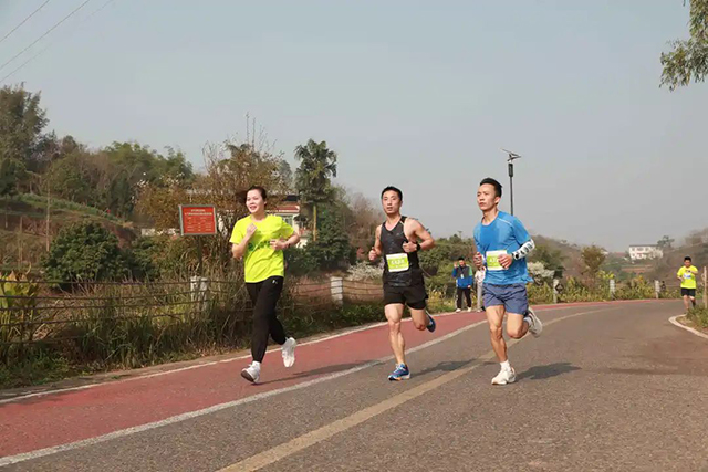 鸣枪开跑!龙马潭松滩湖环湖马拉松燃爆这个春天!(图7) 7.jpg