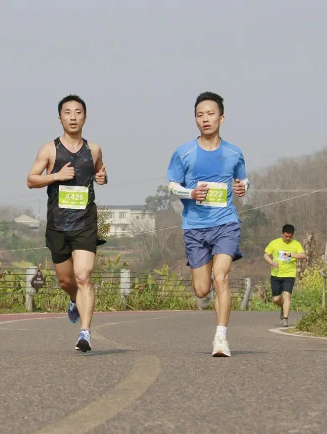 鸣枪开跑!龙马潭松滩湖环湖马拉松燃爆这个春天!(图6) 6.jpg
