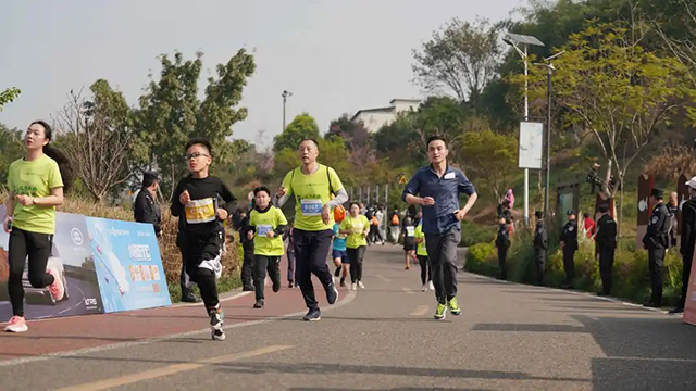 鸣枪开跑!龙马潭松滩湖环湖马拉松燃爆这个春天!(图20) 20.jpg