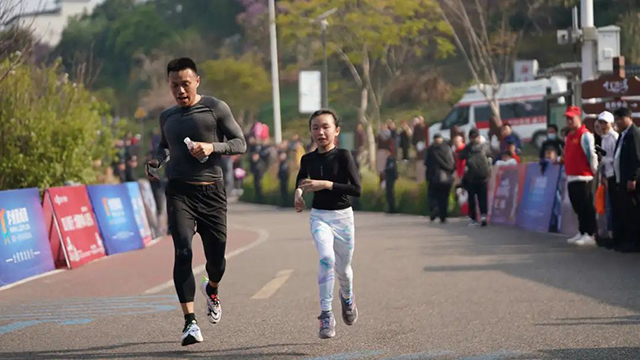 鸣枪开跑!龙马潭松滩湖环湖马拉松燃爆这个春天!(图22) 22.jpg