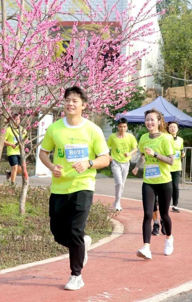 鸣枪开跑!龙马潭松滩湖环湖马拉松燃爆这个春天!(图27) 27.jpg