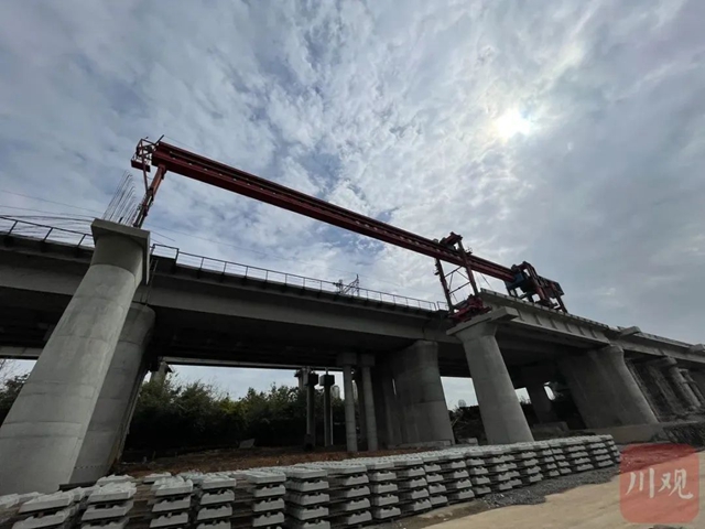 成自宜高铁迎重大节点!全线架梁完成,预计年内建成通车(图3) 3.jpg