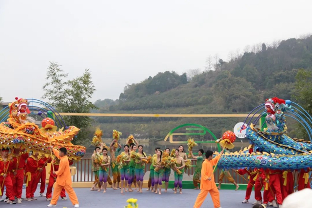 美翻了,这个学校的学生即将亮相央视,让我们先睹为快!(图6) 6.jpg