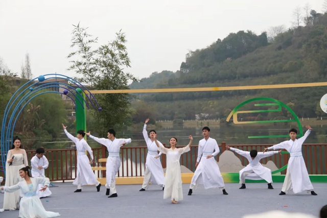 美翻了,这个学校的学生即将亮相央视,让我们先睹为快!(图8) 8.jpg