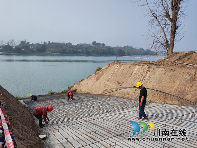 取水口施工现场（曾佐然摄）.jpg
