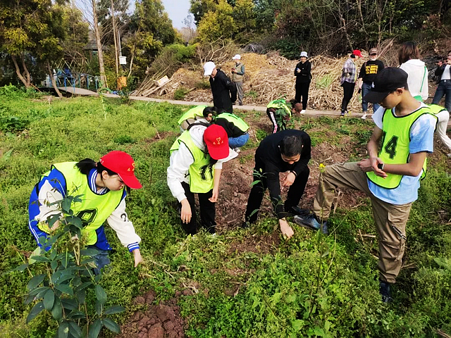 泸州十八中:学雷锋精神 做时代好少年(图6) nEO_IMG_6.jpg