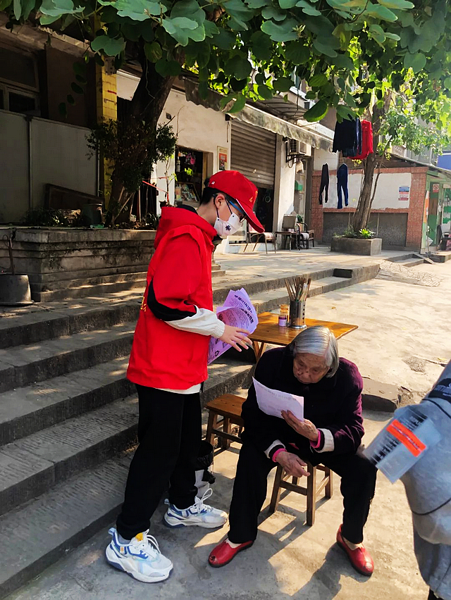 泸州十八中:学雷锋精神 做时代好少年(图30) nEO_IMG_41.jpg