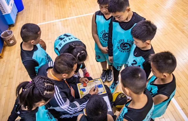 激情飞扬 迎“篮”而上 | 泸州市第一届青少年校园体育联赛小学生U系列篮球比赛火热进行中(图9) 9.jpg