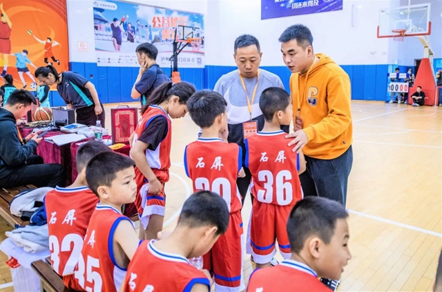 激情飞扬 迎“篮”而上 | 泸州市第一届青少年校园体育联赛小学生U系列篮球比赛火热进行中(图8) 8.jpg
